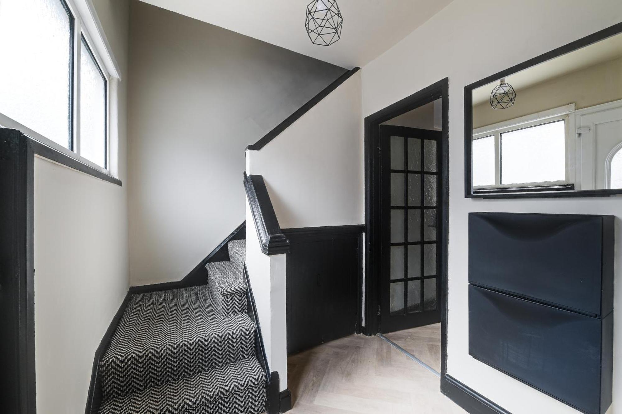 Poppy's Place - Manningham Road